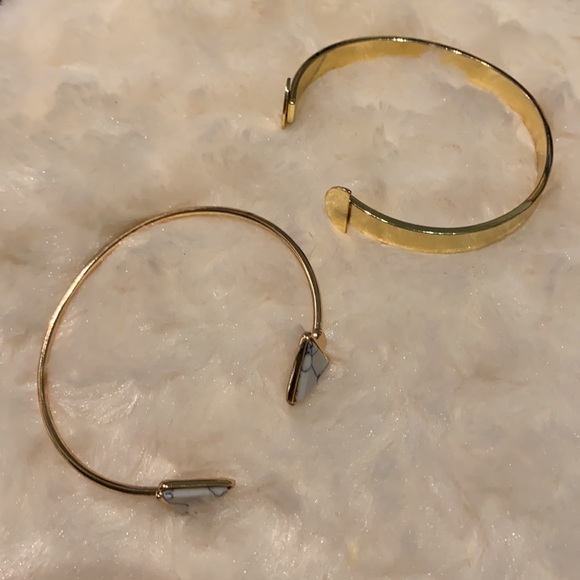 💟 Sale 2/$15 💟 2 Bracelets!!! - Picture 2 of 8